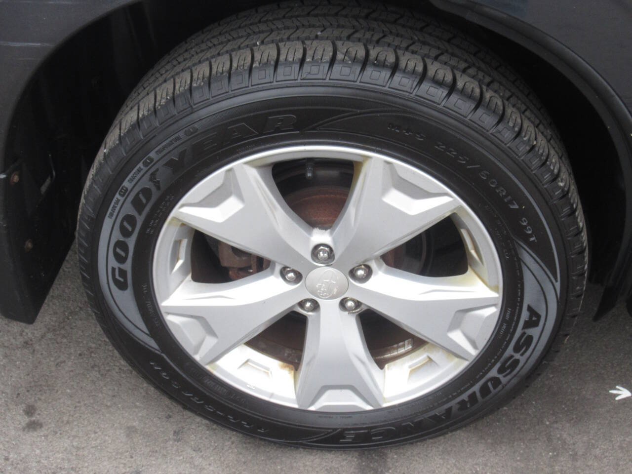 Used 2014 Subaru Forester 2.5i Limited AWD/4WD image 5