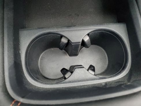 Certified 2025 Honda HR-V Sport image 9