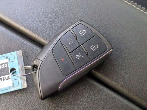 Used 2022 Buick Envision Essence w/ Sport Touring Package image 35