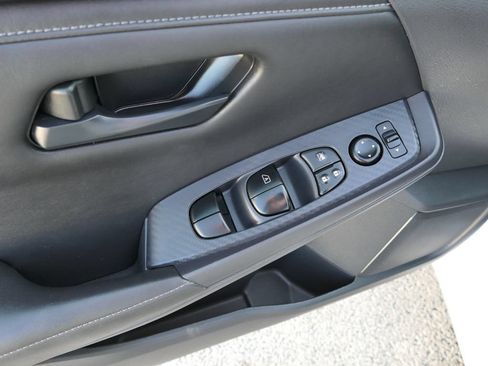 Used 2024 Nissan Sentra S FWD image 15