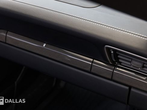 Used 2018 Porsche 911 Turbo image 39