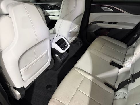 Certified 2024 Cadillac Lyriq Luxury RWD image 22