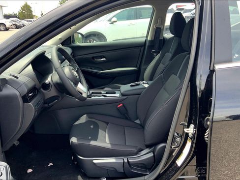 Used 2025 Nissan Sentra SV w/ All-Weather Package image 10