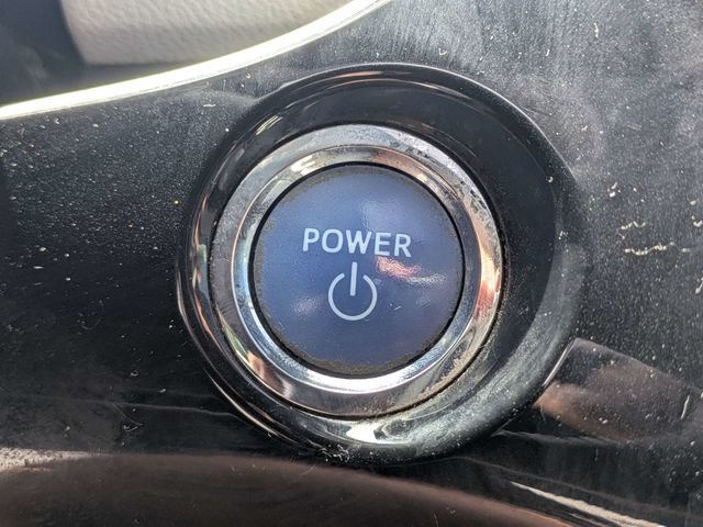Used 2018 Toyota Prius Three w/ Advanced Technology Package FWD image 31