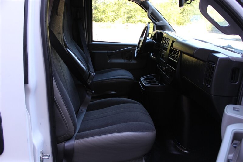 Used 2020 GMC Savana 2500 w/ Driver Convenience Package RWD image 17