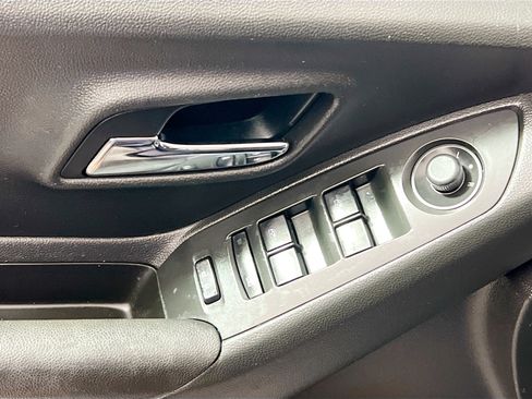 Used 2021 Chevrolet Trax LS w/ Tint and Cruise Package image 16