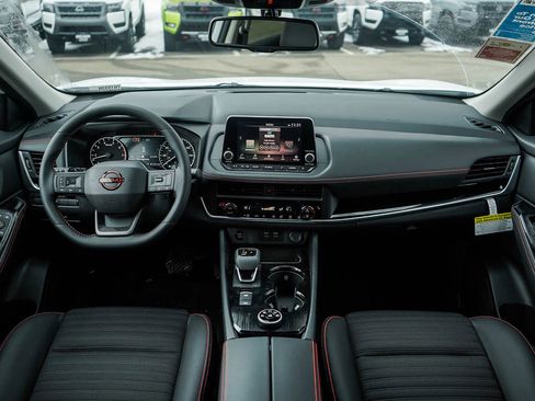 Used 2026 Nissan Rogue SV image 14