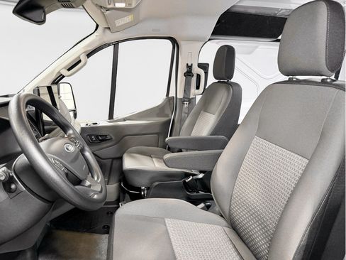 Used 2024 Ford E-Transit Low Roof RWD image 19