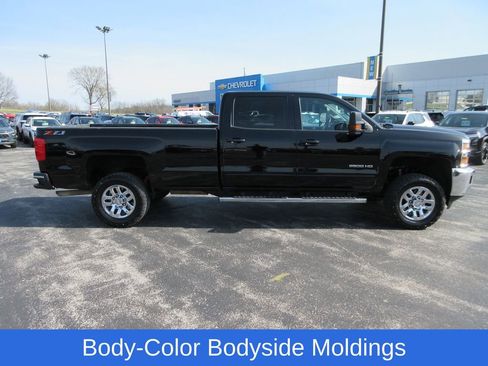 Used 2019 Chevrolet Silverado 2500 LT w/ LT Convenience Package image 6