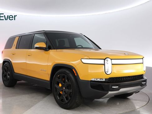Used 2023 Rivian R1S Adventure Quad AWD/4WD image 13