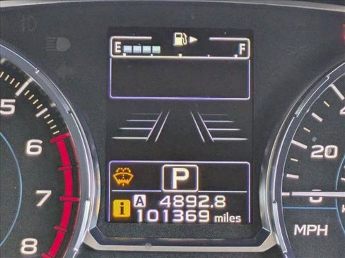 Used 2017 Subaru Forester 2.5i Limited image 11