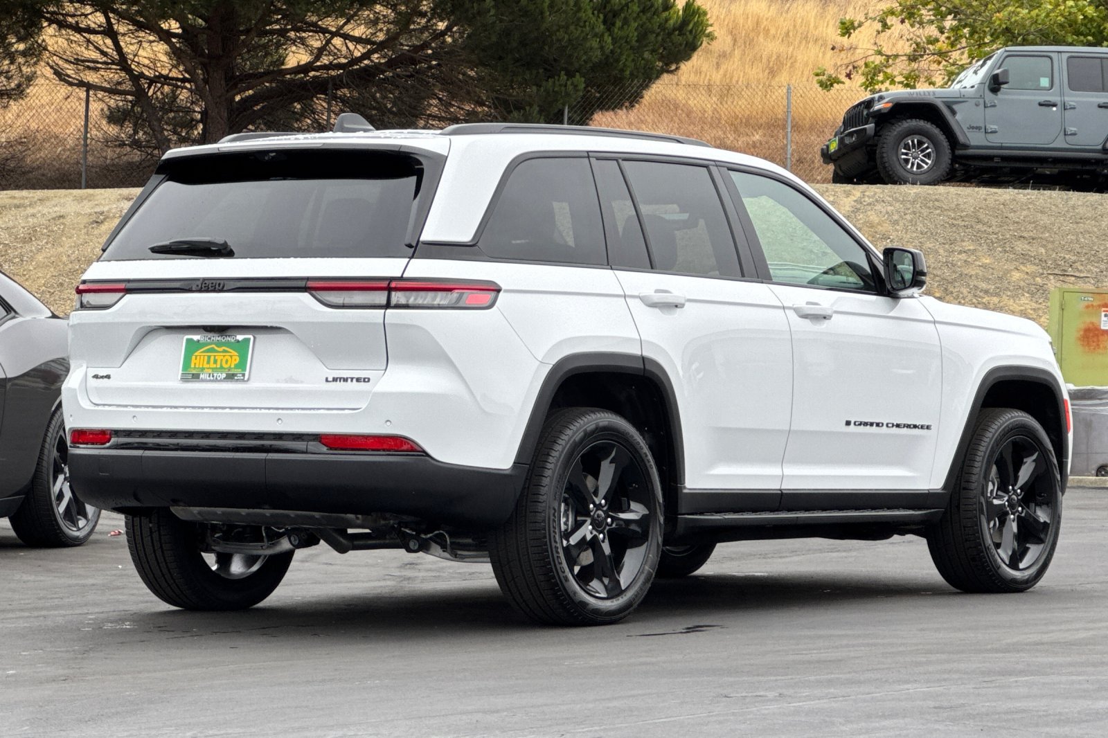 New 2025 Jeep Grand Cherokee Limited w/ Luxury Tech Group II AWD/4WD image 4