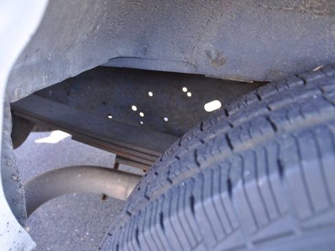 Used 2010 Ford E-350 and Econoline 350 XLT RWD image 34
