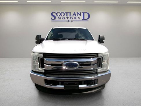 Used 2017 Ford F250 XLT image 3
