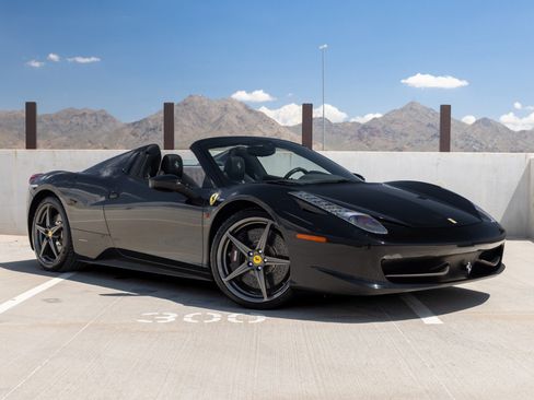 Used 2012 Ferrari 458 Spider RWD image 7