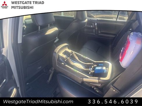 Used 2017 Toyota 4Runner TRD Off-Road Premium image 8