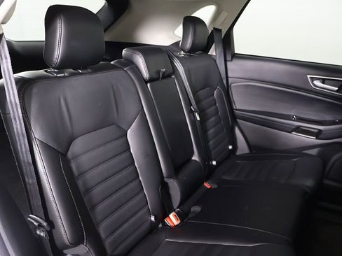 Used 2017 Ford Edge SEL w/ Equipment Group 201A AWD/4WD image 28