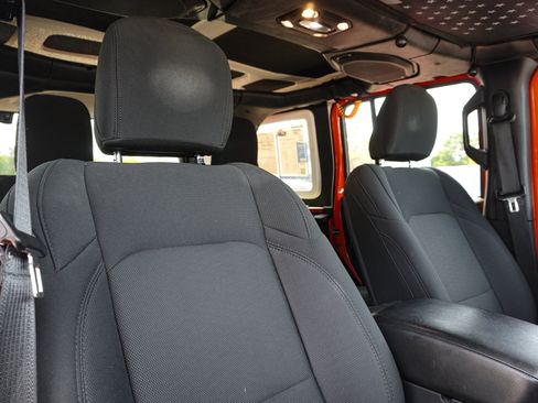 Used 2019 Jeep Wrangler Unlimited Sport S AWD/4WD image 30