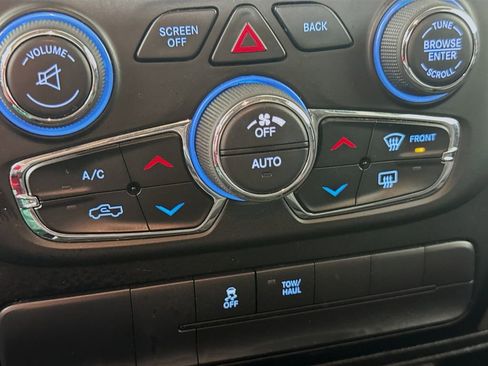 Used 2019 RAM 1500 Express w/ Wheel & Sound Group AWD/4WD image 14