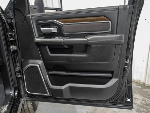 Used 2024 RAM 2500 Laramie w/ Safety Group AWD/4WD image 46