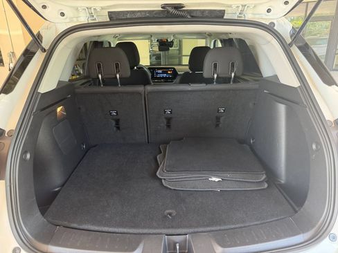 Used 2025 Chevrolet TrailBlazer LT AWD/4WD image 29