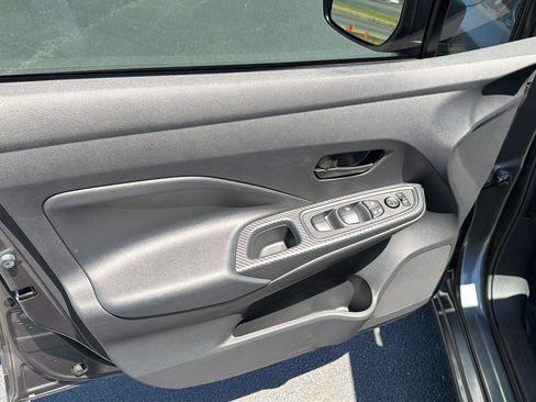 Used 2025 Nissan Versa S w/ S Plus Package FWD image 16