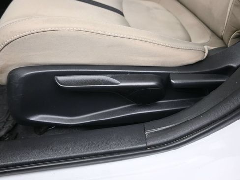 Used 2019 Honda Civic LX image 13
