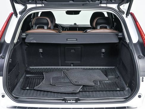 Used 2018 Volvo XC60 T6 Inscription w/ Luxury Seat Package AWD/4WD image 30