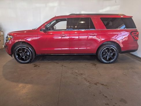 Used 2022 Ford Expedition Max Limited image 3