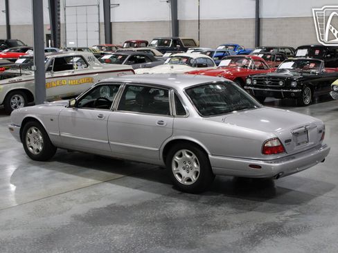 Used 2002 Jaguar XJ8 L RWD image 31