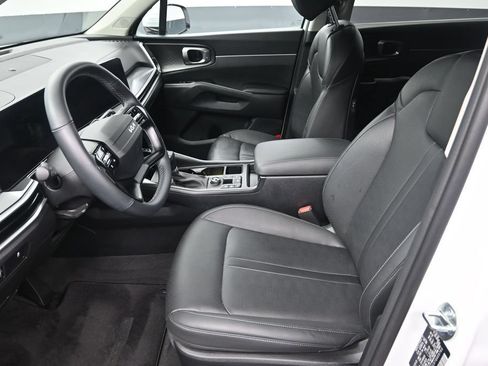 Certified 2026 Kia Sorento S FWD image 13