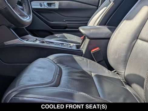 Used 2020 Ford Explorer Platinum AWD/4WD image 18