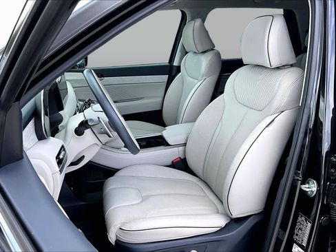 Used 2024 Hyundai Palisade Calligraphy FWD image 8