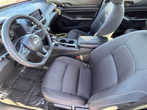 Used 2024 Nissan Altima 2.5 S FWD image 18