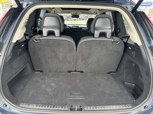 Used 2025 Volvo XC90 B5 Plus image 40