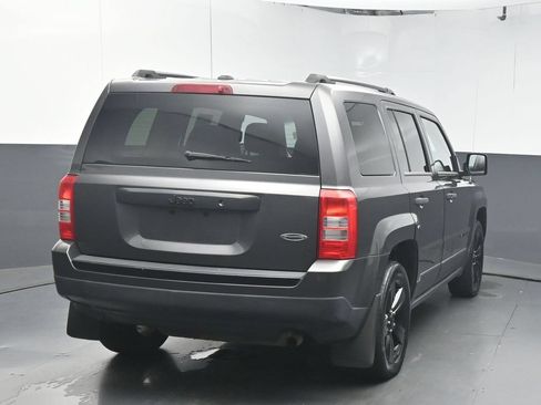 Used 2015 Jeep Patriot Sport FWD image 7