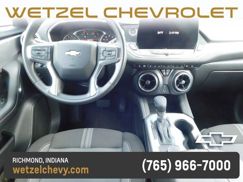 Used 2025 Chevrolet Blazer LT AWD/4WD image 16