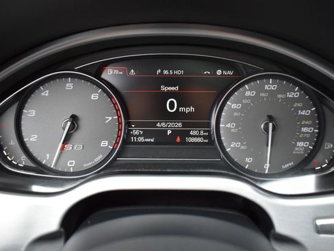 Used 2015 Audi S8 image 17