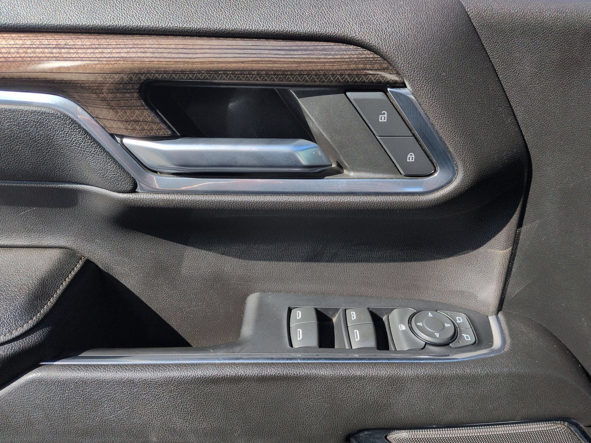 Certified 2023 Chevrolet Silverado 1500 LT AWD/4WD image 23