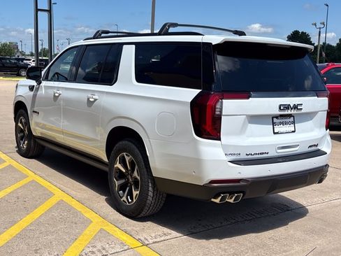 New 2026 GMC Yukon XL AT4 Ultimate w/ LPO, Illumination Package AWD/4WD image 9