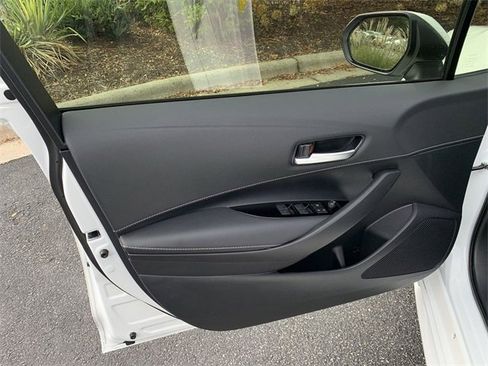 Certified 2024 Toyota Corolla SE image 17