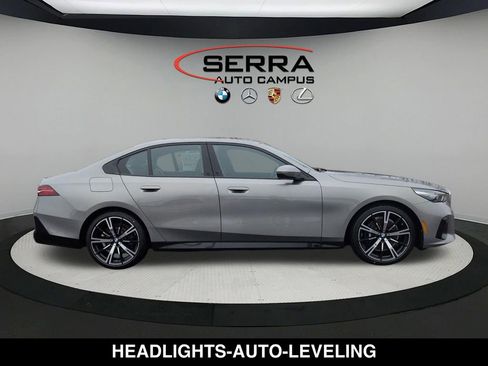 New 2026 BMW 530i xDrive w/ M Sport Package AWD/4WD image 2