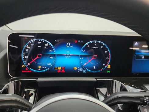 Used 2021 Mercedes-Benz GLA 250 4MATIC image 12