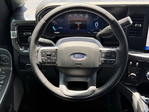 Used 2025 Ford F250 Lariat AWD/4WD image 16