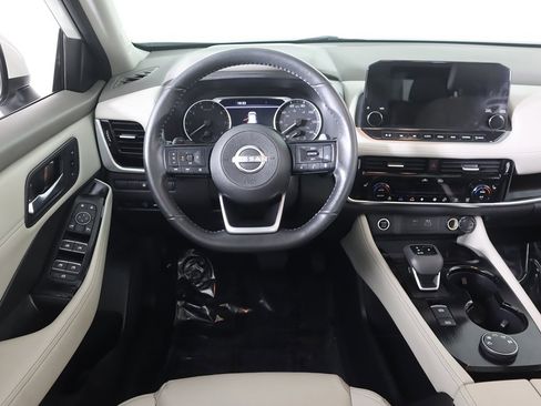 Used 2023 Nissan Rogue SL w/ SL Premium Package image 46