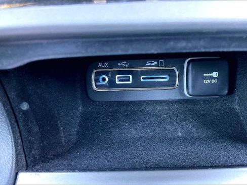 Used 2017 Jeep Grand Cherokee Altitude RWD image 17