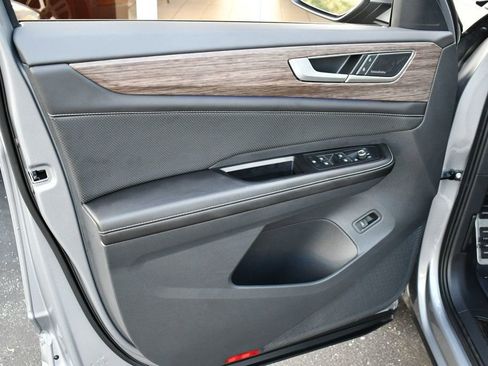 Used 2025 Volkswagen Atlas SEL Premium R-Line image 41