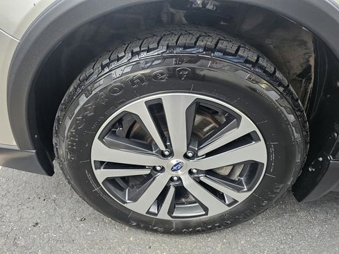 Used 2018 Subaru Outback 3.6R Limited image 26