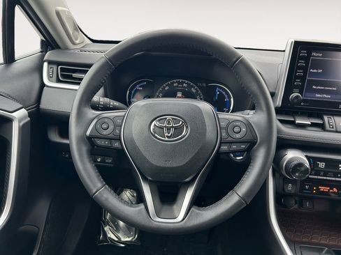 Used 2020 Toyota RAV4 Limited image 14