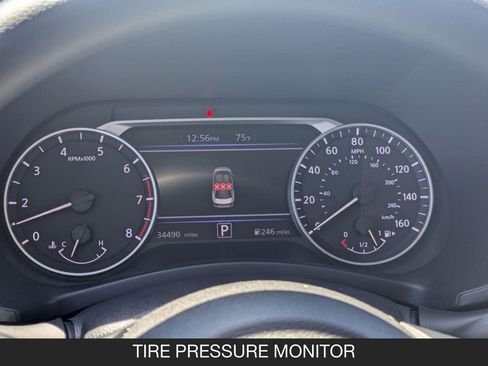 Used 2025 Nissan Sentra SV FWD image 19